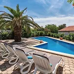 Stunning Apartment In Pula With Wifi Pula