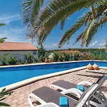 Stunning Apartment In Pula With Wifi Pula