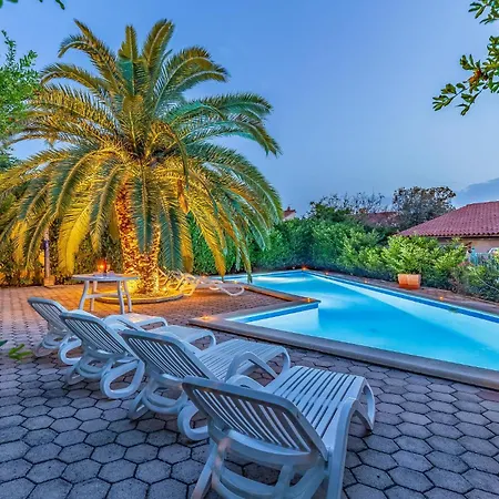 Cozy Apartment In Pula With Wifi