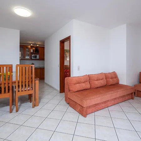 Cozy Apartment In Pula With Wifi *