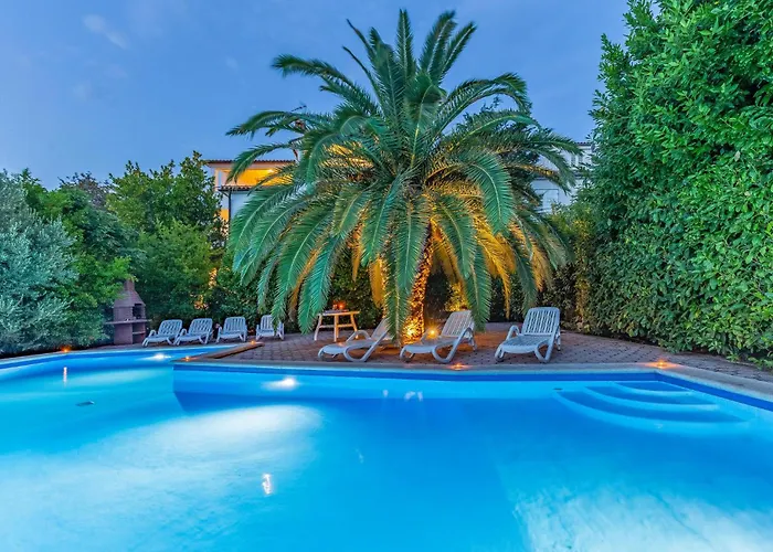 Cozy Apartment In Pula With Wifi