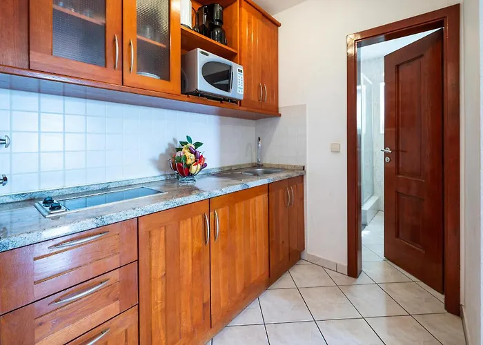 Апартаменты Cozy Apartment In Pula With Wifi