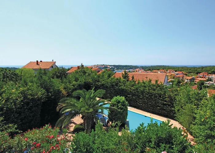 Апартаменты Cozy Apartment In Pula With Wifi