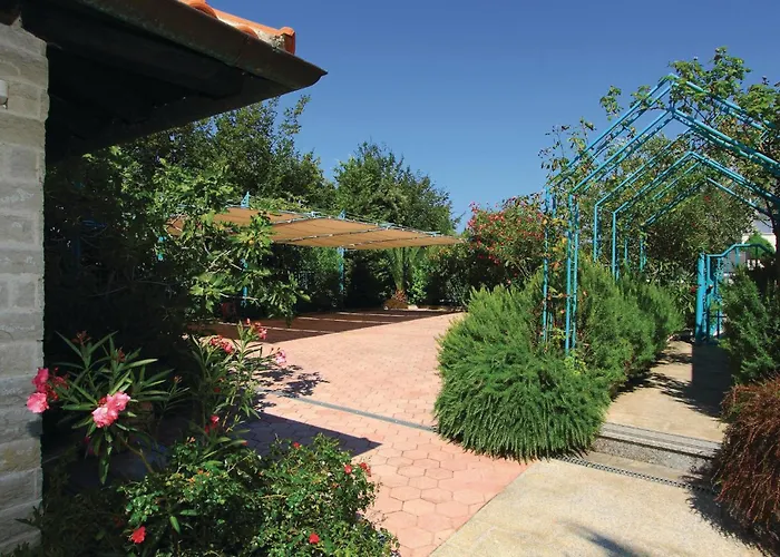 Cozy Apartment In Pula With Wifi Апартаменты Пула