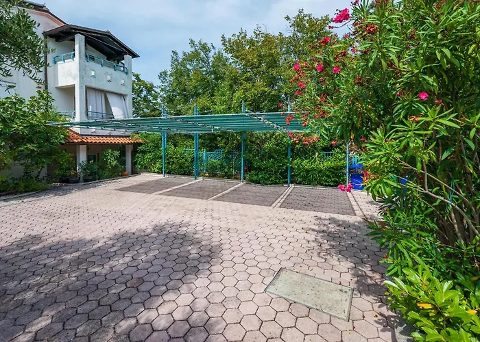 Cozy Apartment In Pula With Wifi Пула