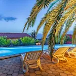 Stunning In With Wifi Apartament