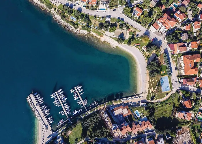 Cozy Apartment In Pula With Wifi Pula