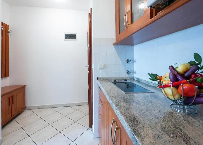 Apartment Cozy Apartment In Pula With Wifi *