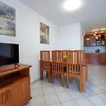 Appartamento Stunning In With Wifi Pola